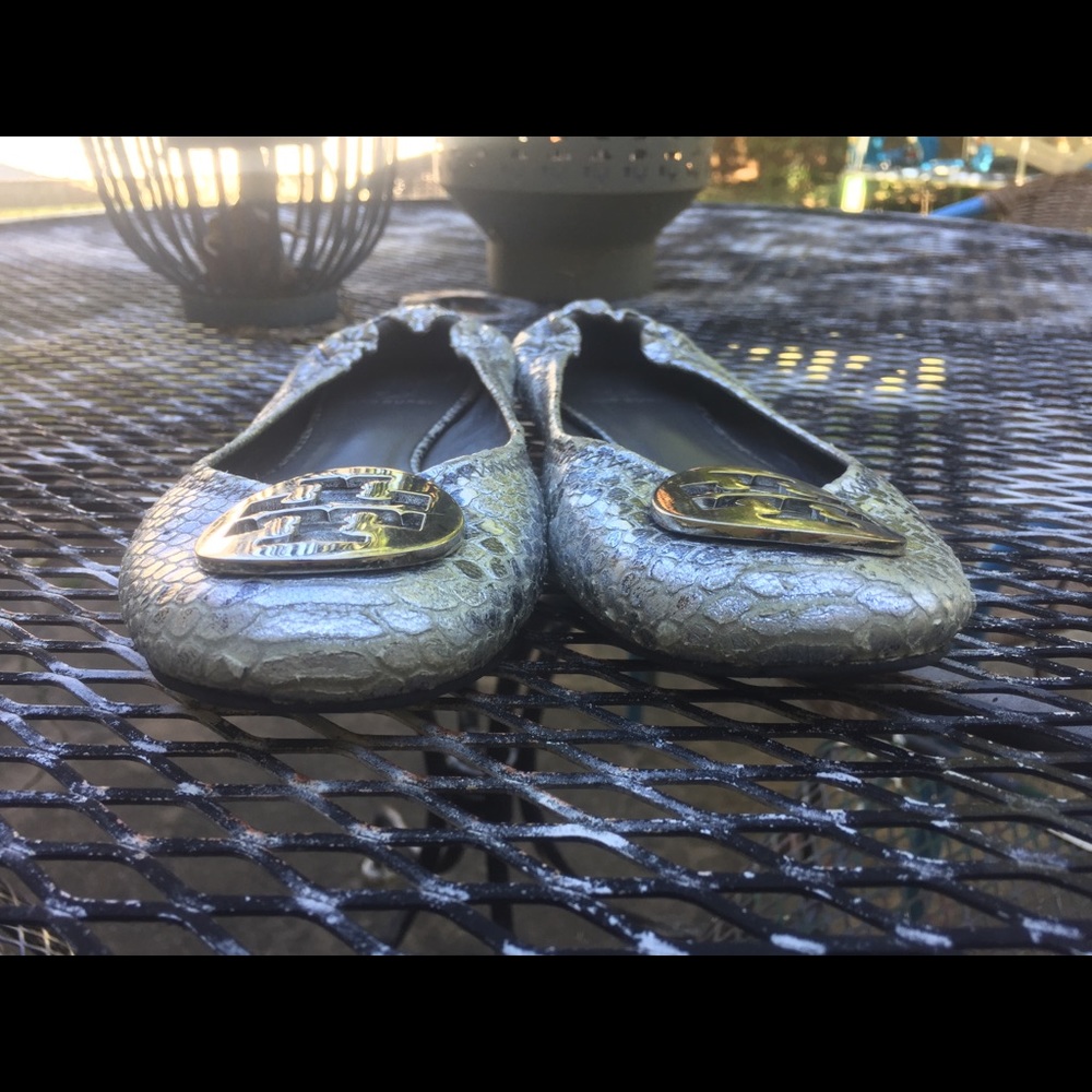 Tory Burch snake skin revas size 7.5 GUC - Picture 5 of 7